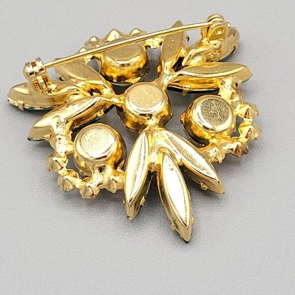 Vintage Gold Tone Brooch Pin Green Navettes Clear Rhinestones Prong Set 1950s - Picture 5 of 6